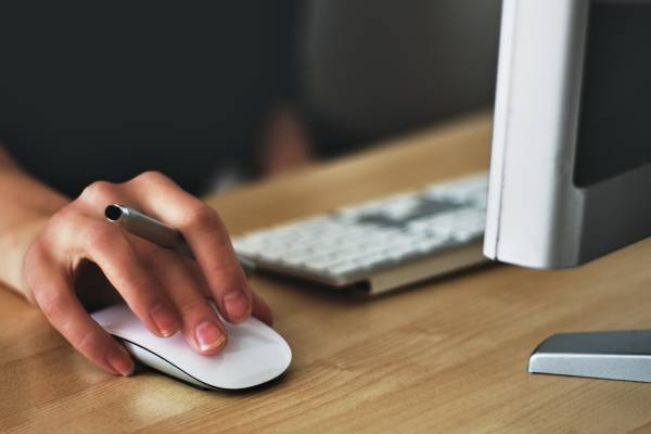 Foto canal denuncies_Mesa de trabajo 1